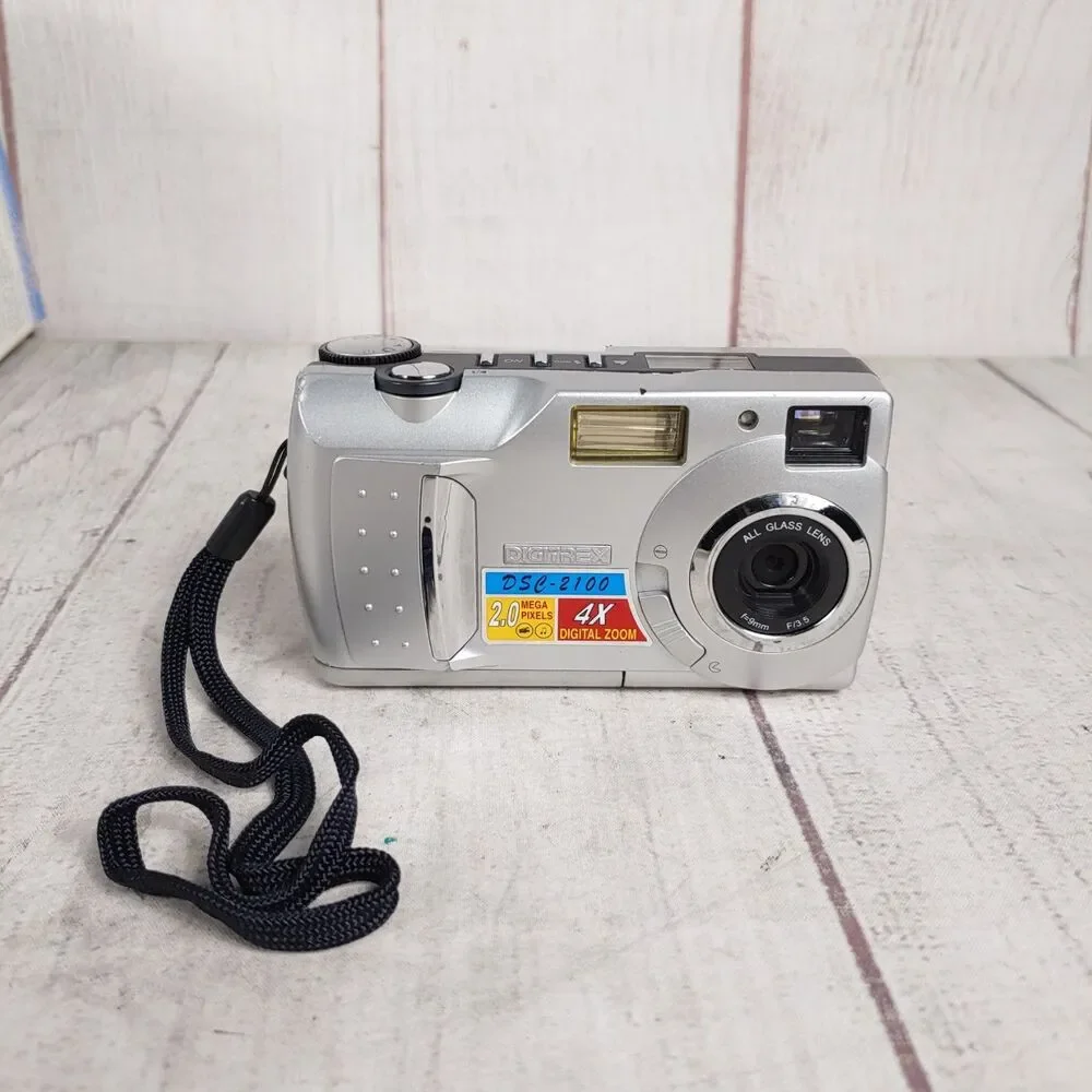 DIGITREX Model DSC-2100 - 2.1 MP Digital Camera w/ Box + Case - TESTED WORKING